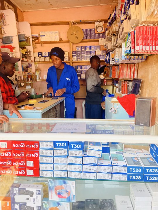 Faryo service, Electronics in Downtown Chic, Chic Building, Kigali