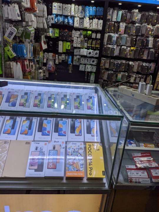 CEDRO Tech, Electronics in Downtown Chic, Downtown Streets, Kigali