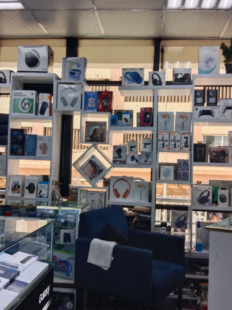 MUKUNZI Phone Solution, Electronics in City Market, City Market Core, Kigali
