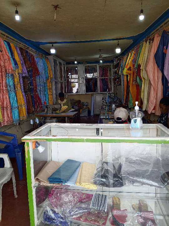 Design wambere, Fashion Tailor in Nyamirambo, Kumusigiti, Kigali
