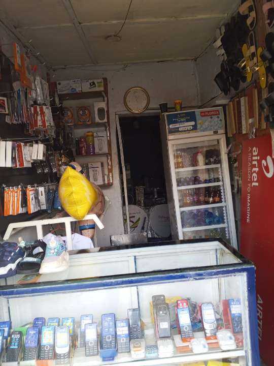 Hollywood shop, Electronics in Nyamirambo, Kuri Mirongwine, Kigali